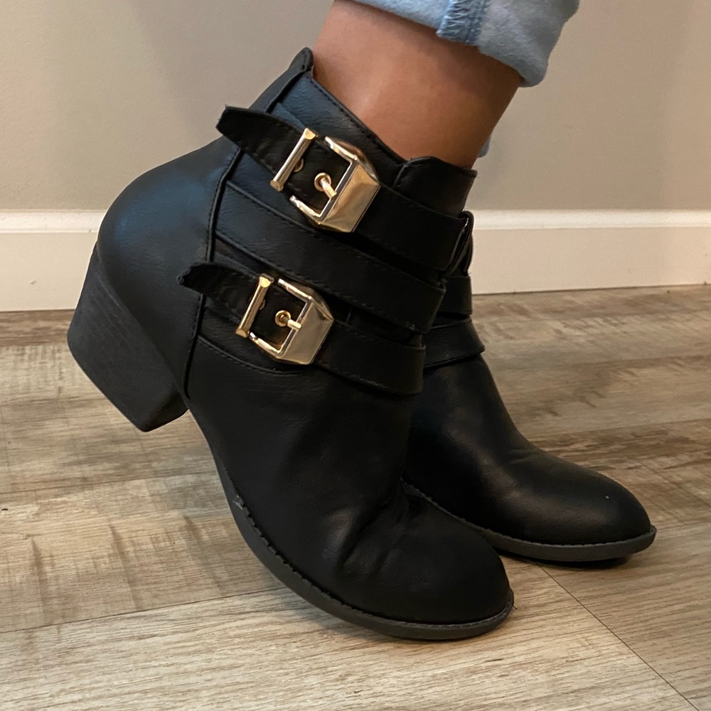 heeled ankle boots